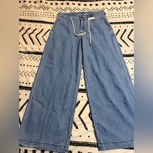 Old Navy Drapey Wide-Leg Jeans in Light Blue